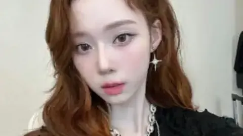 巴塞寻求西班牙足协助力，力求解决奥莫转会注册难题，探寻转会自由途径